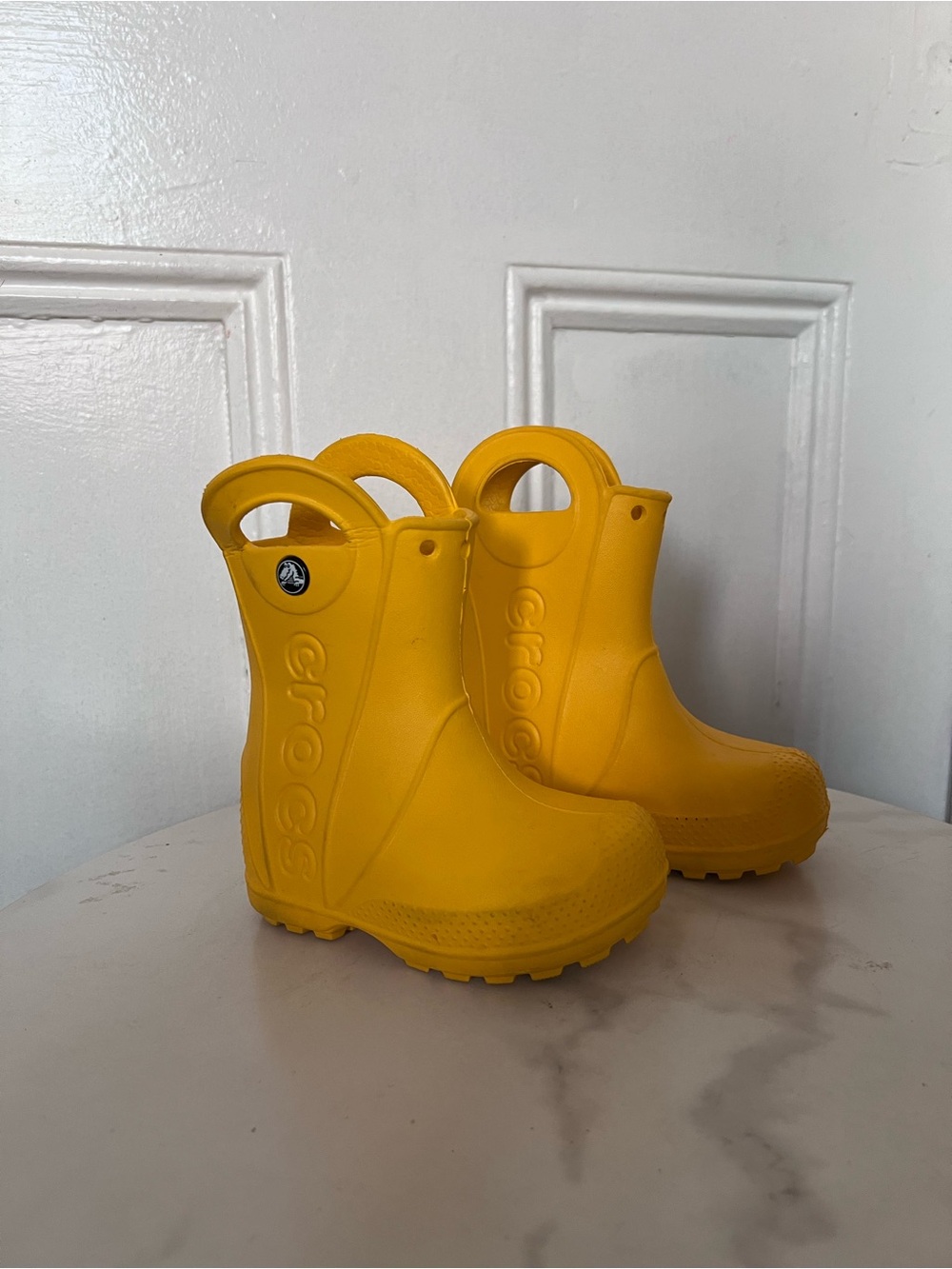 Crocs Handle It Kids C6 Yellow Waterproof Pull On Rain Boots Rubber Wellies